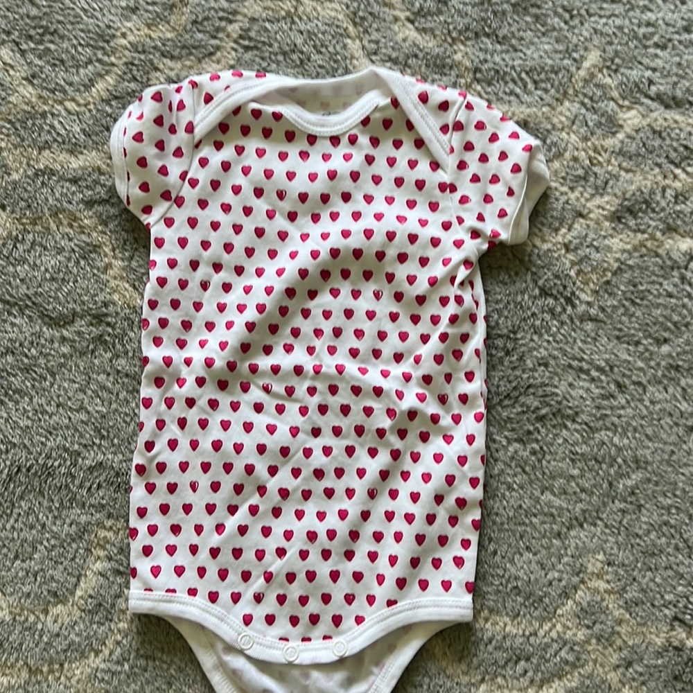 Roller rabbit heart onesie